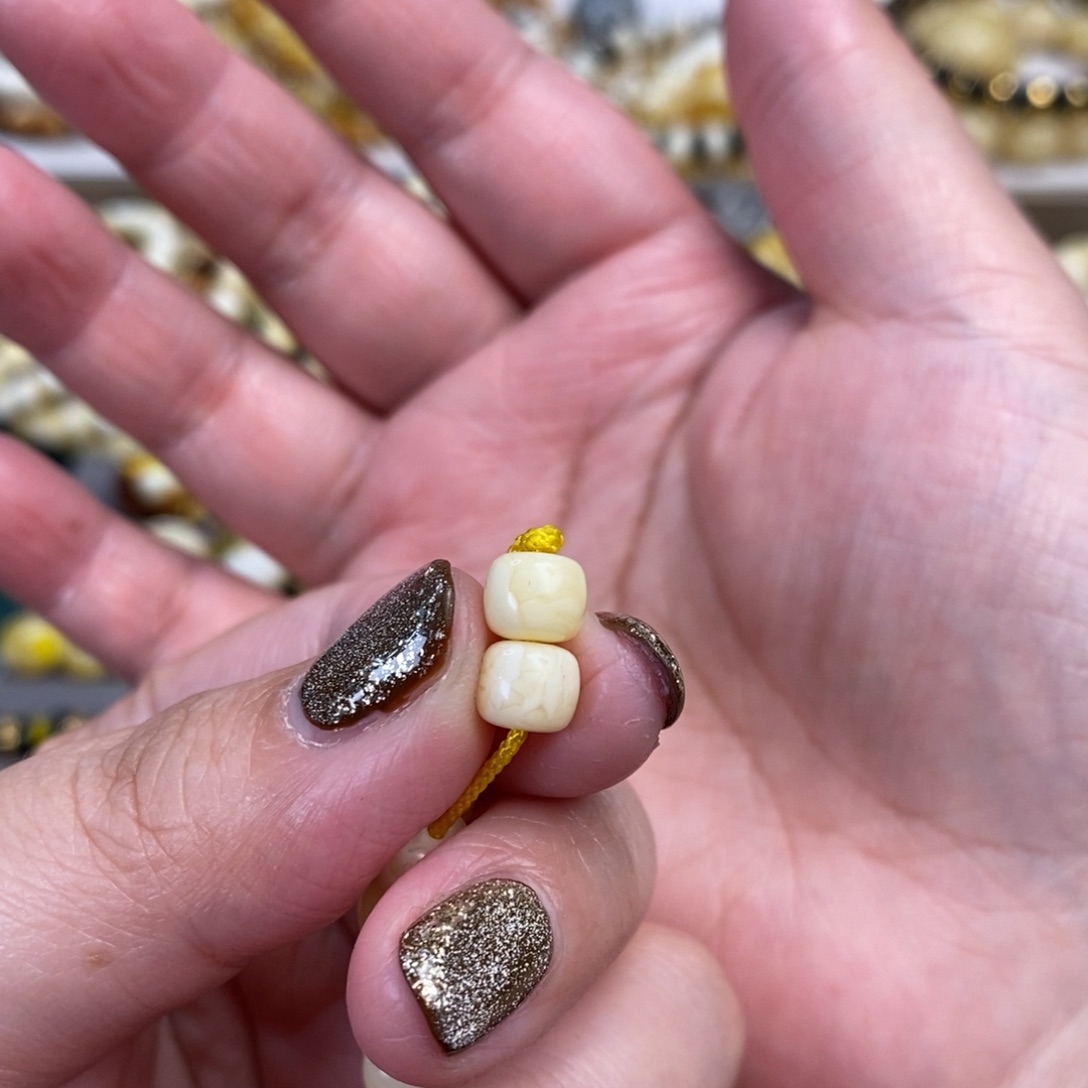 琥珀裸石未镶嵌阿尔卑斯奶白对珠6.6