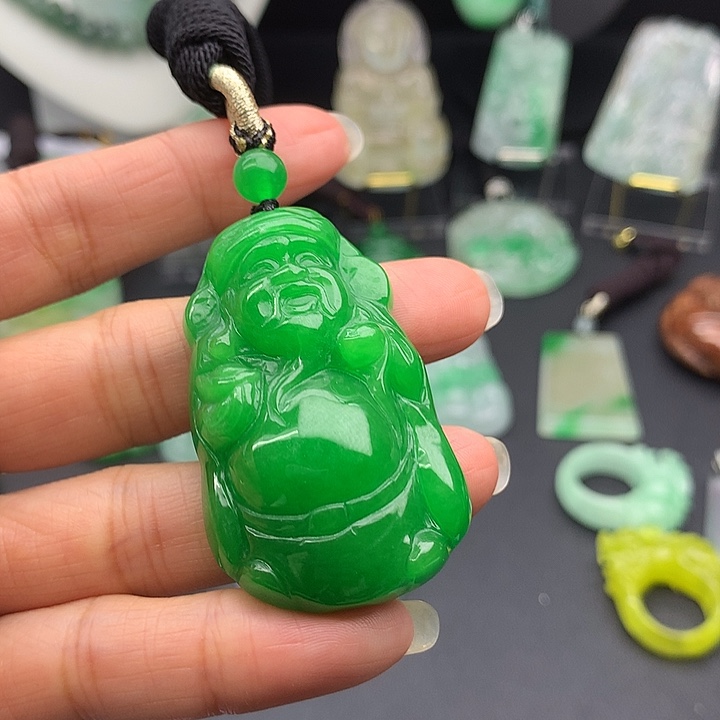 翡翠未镶嵌吊坠(赠链)