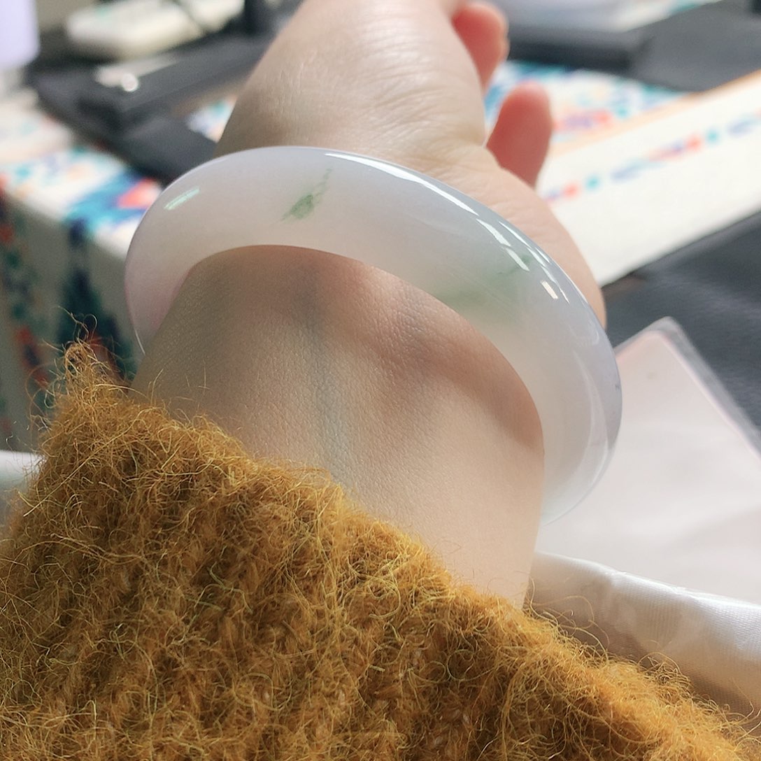 翡翠手镯未镶嵌56正