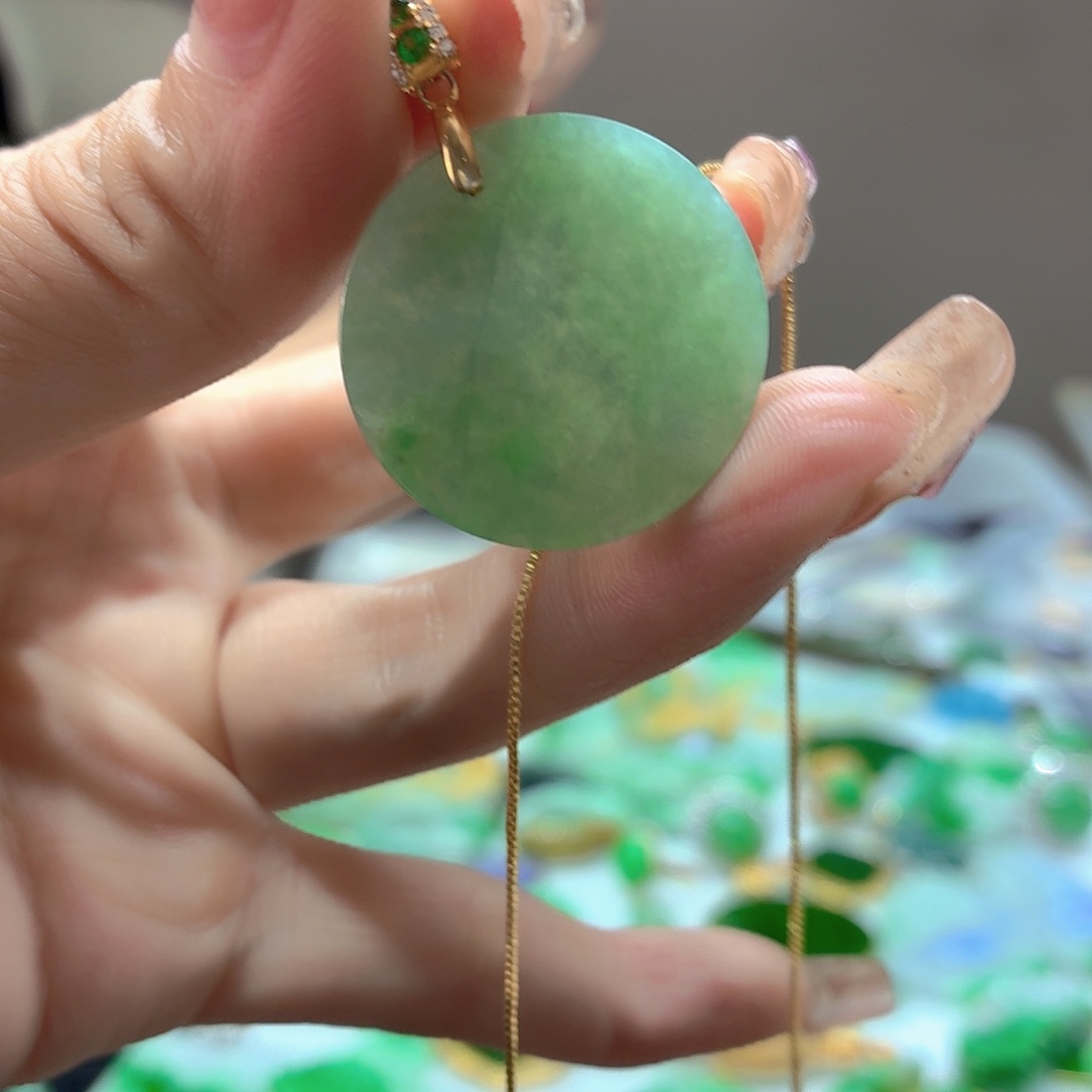 颈饰未镶嵌翡翠翡翠