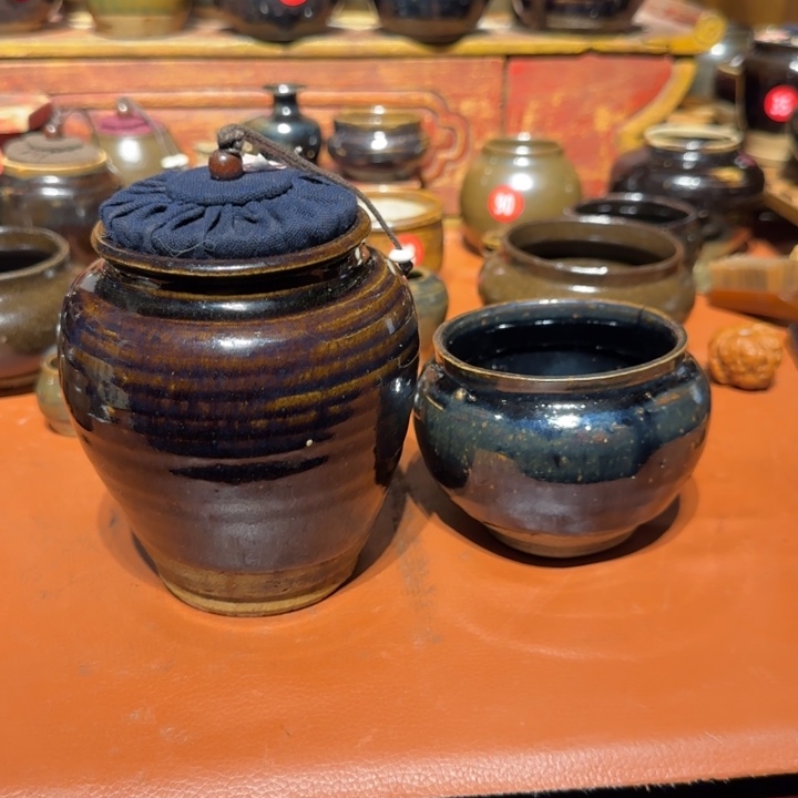 ￥***哥有机玻璃黑瓷工艺品摆件
