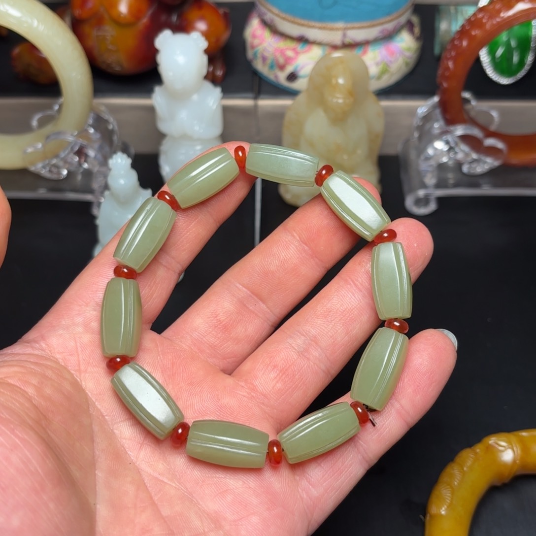 和田玉挂件未镶嵌大**哥