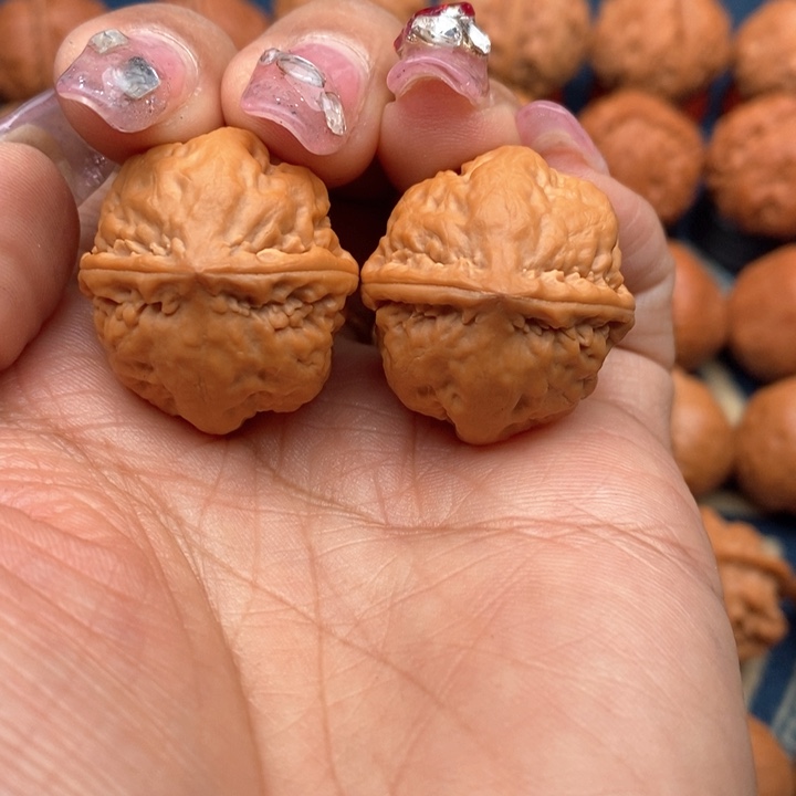 文玩核桃把件手捻