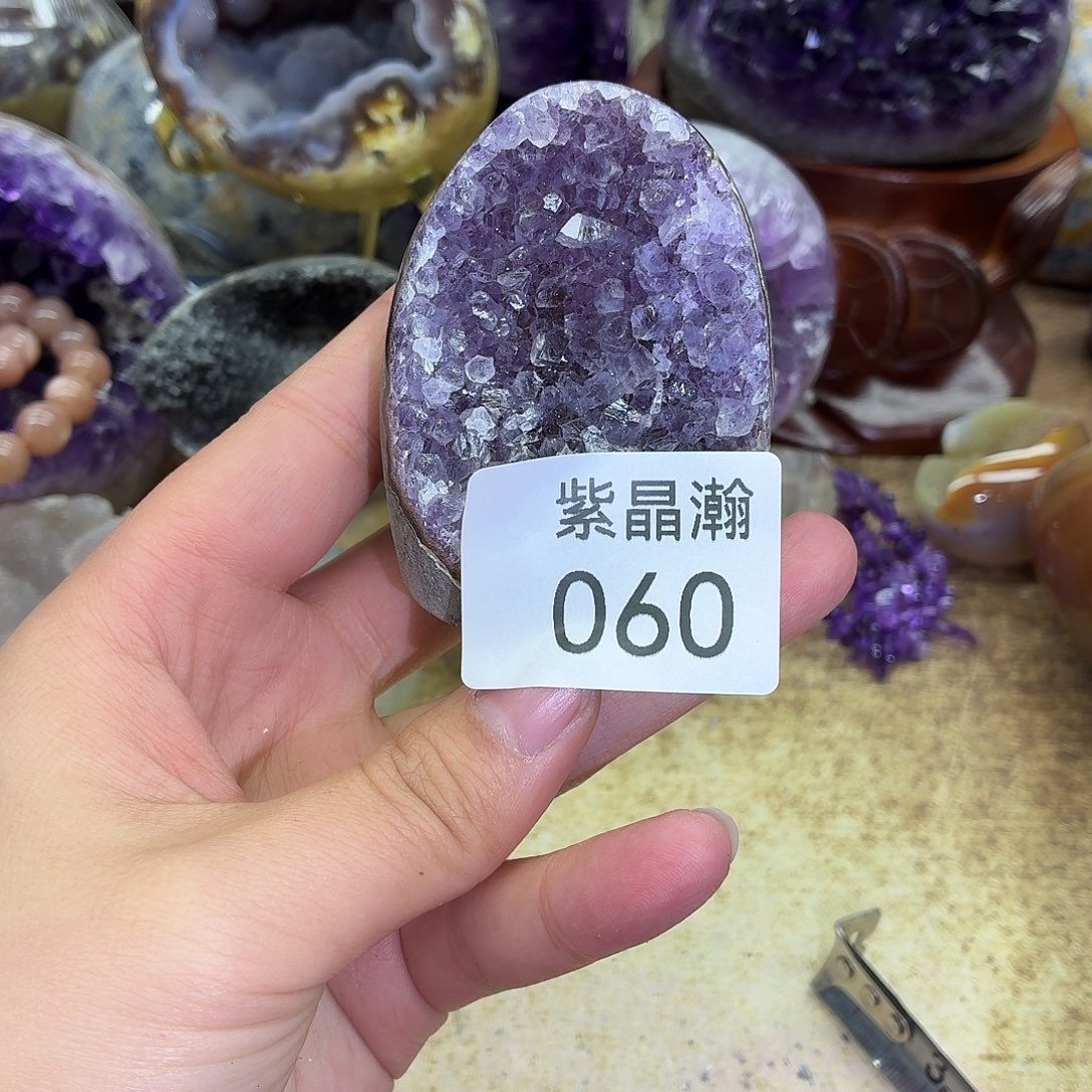 水晶未镶嵌大型摆件（非配饰）