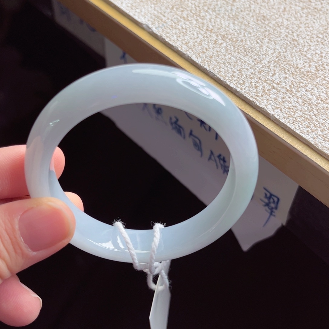 翡翠未镶嵌手镯手镯