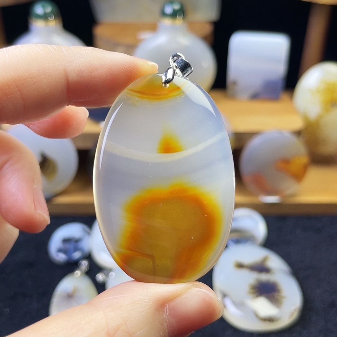 玛瑙/玉髓未镶嵌吊坠