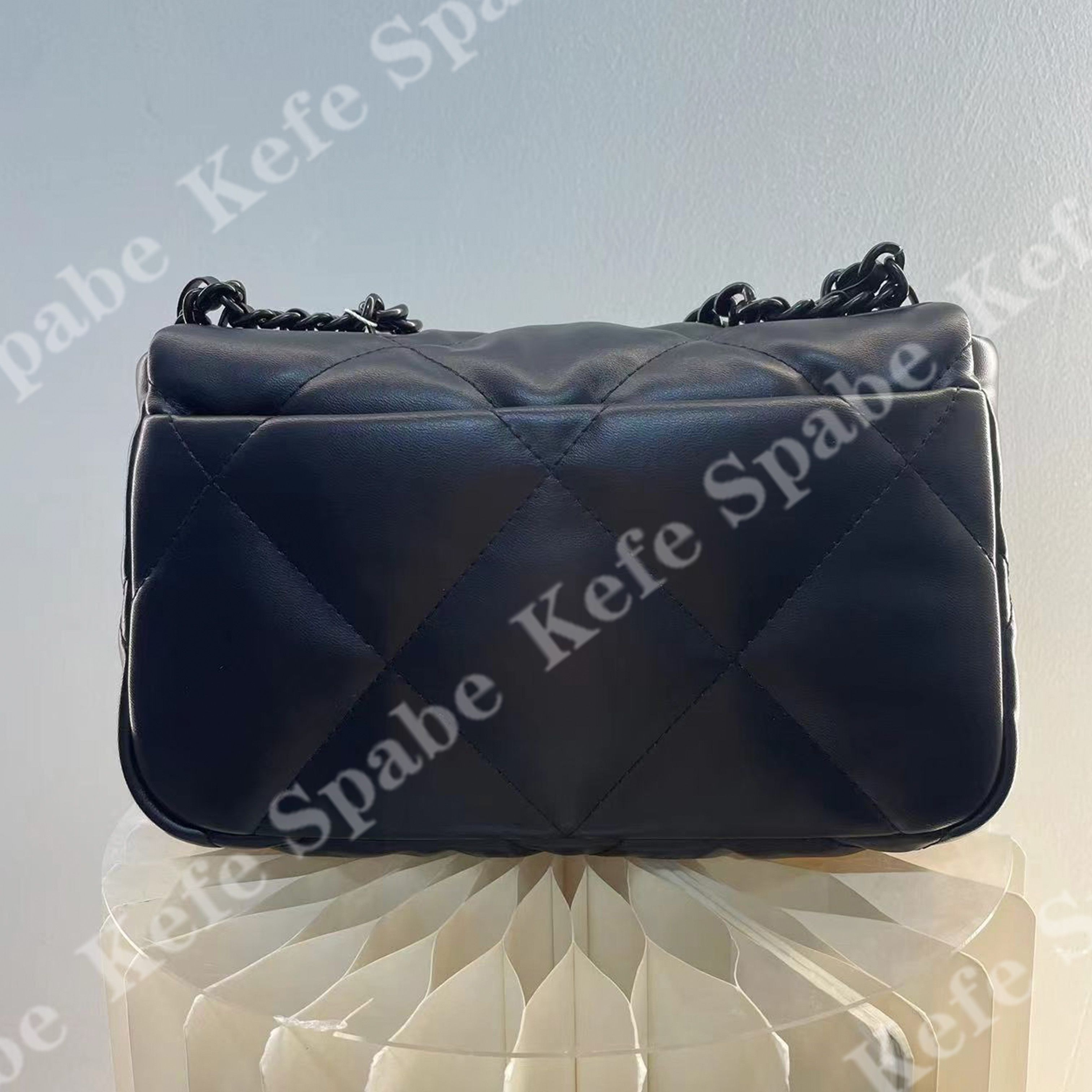 XY022  Y2025新款19bag黑武士提包