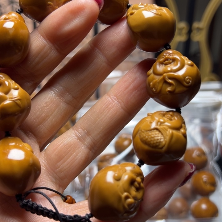 手串/手链橄榄核灯泡大米勒