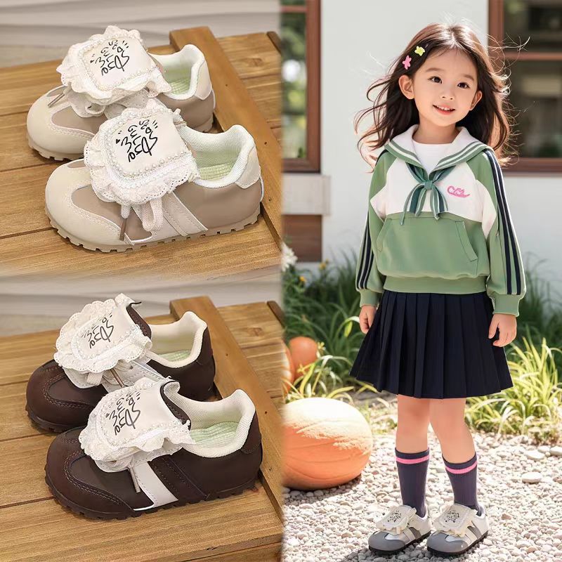女童2025秋季新款软底防滑运动鞋皮面翻盖蕾丝阿甘鞋825