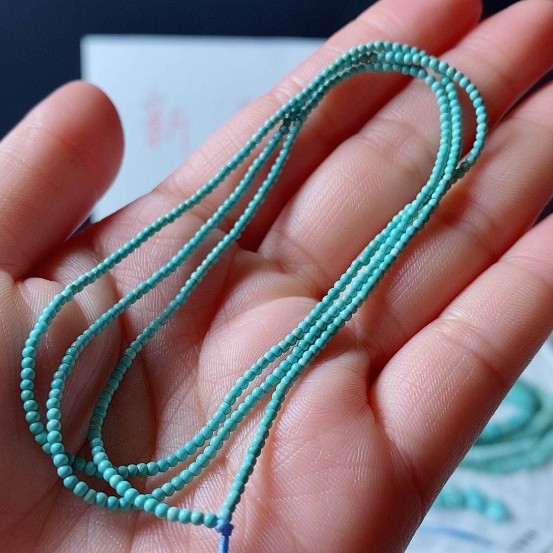 绿松石颈饰未镶嵌