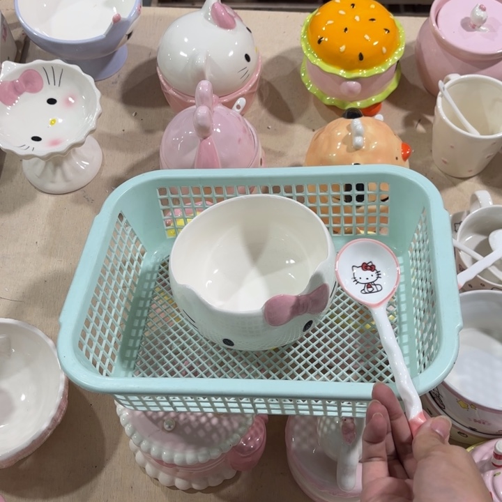 紫砂在干嘛呀亲爱呢