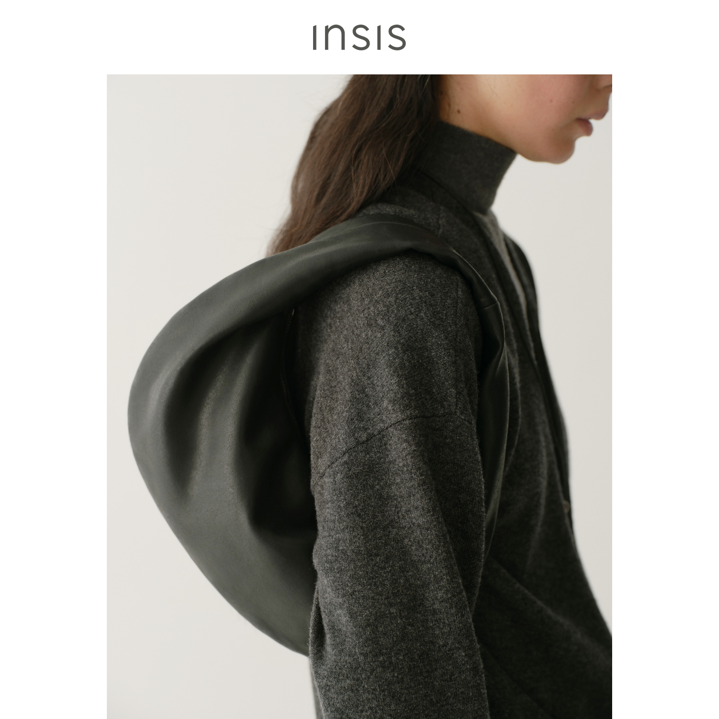 INSIS FEMME复古文艺风2025冬新款宽肩带设计感迷你手拎月亮包女