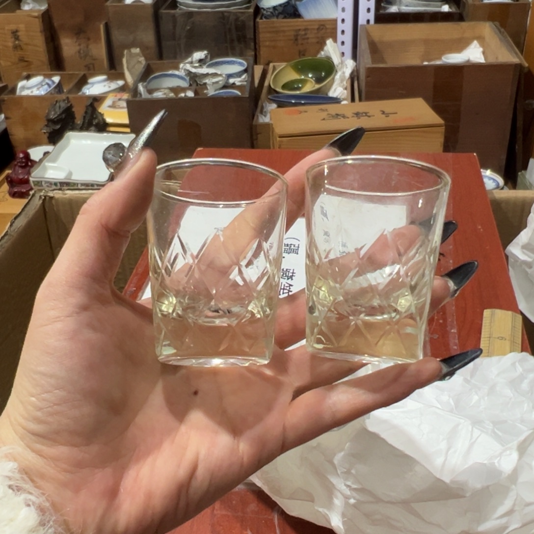 好看的瓷器小杯杯