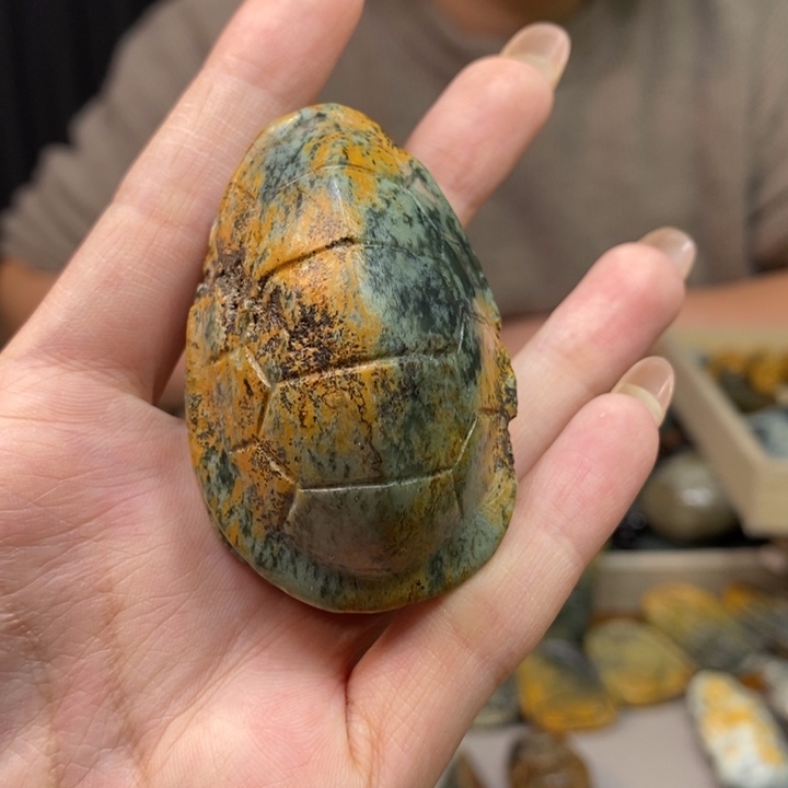 岫岩河磨玉（透闪石质玉）颈饰未镶嵌