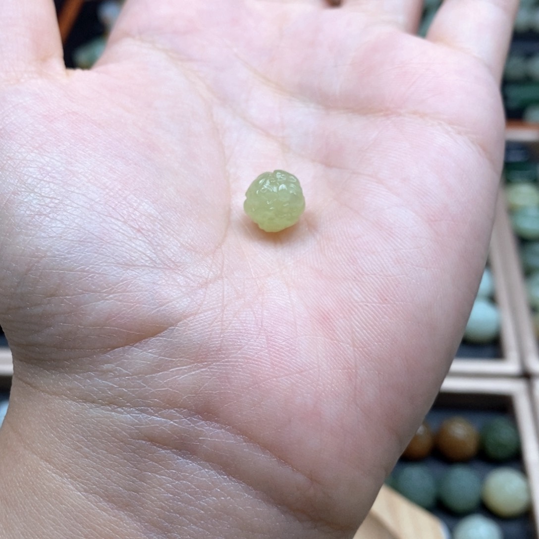 和田玉未镶嵌珠宝半成品