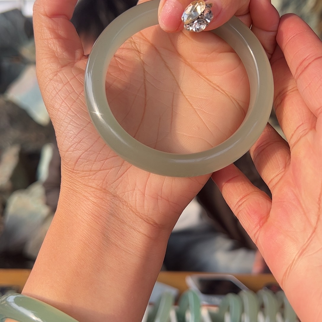 绿东陵冰晴水手镯