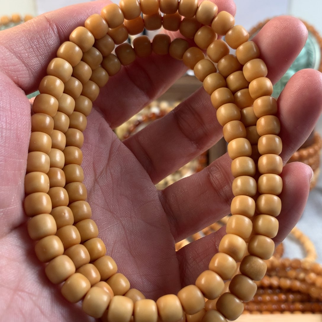 星月菩提吊坠7.5×6.5老料半玉化龙里菩提