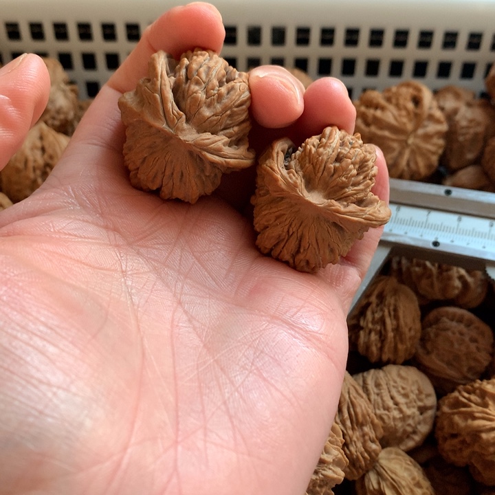 A***A文玩核桃把件四座楼