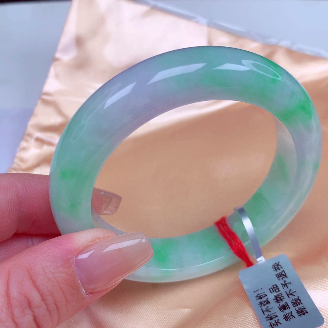 翡翠未镶嵌手镯手镯