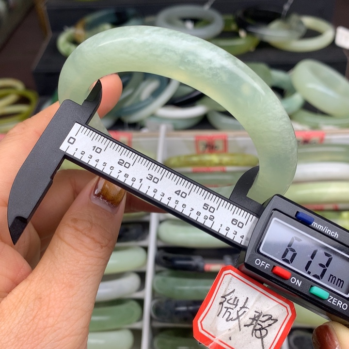 蛇纹石玉未镶嵌手镯792