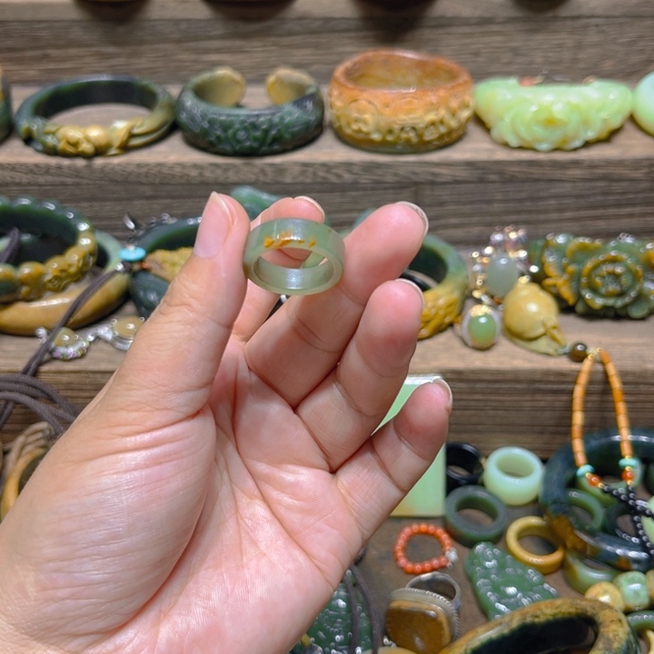 j***n未镶嵌戒指岫岩河磨玉（透闪石质玉）