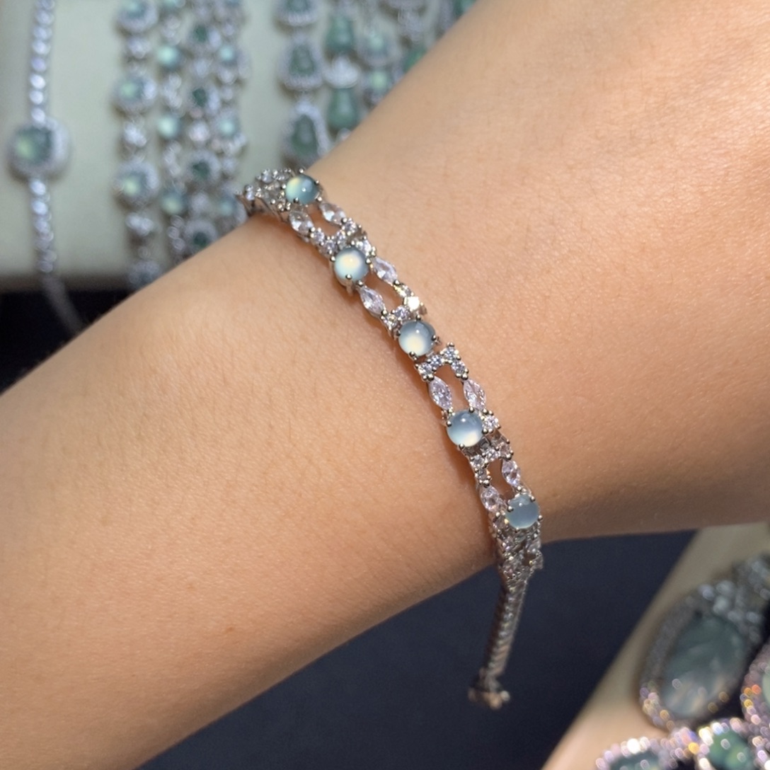 翡翠未镶嵌颈饰天然