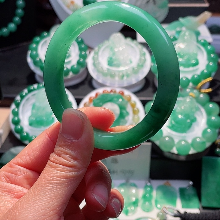 石英质玉手镯未镶嵌53