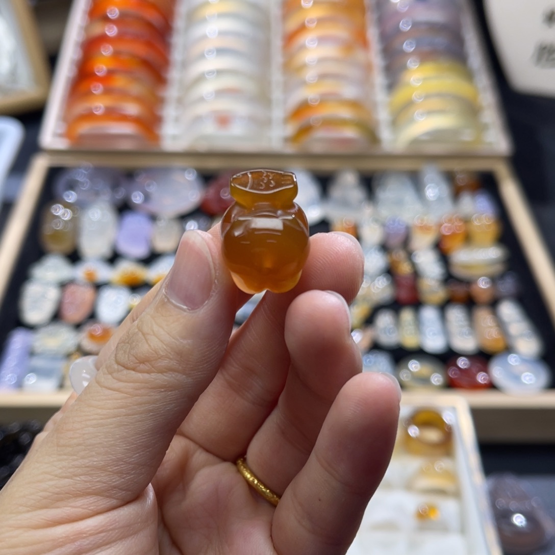 玛瑙/玉髓未镶嵌颈饰