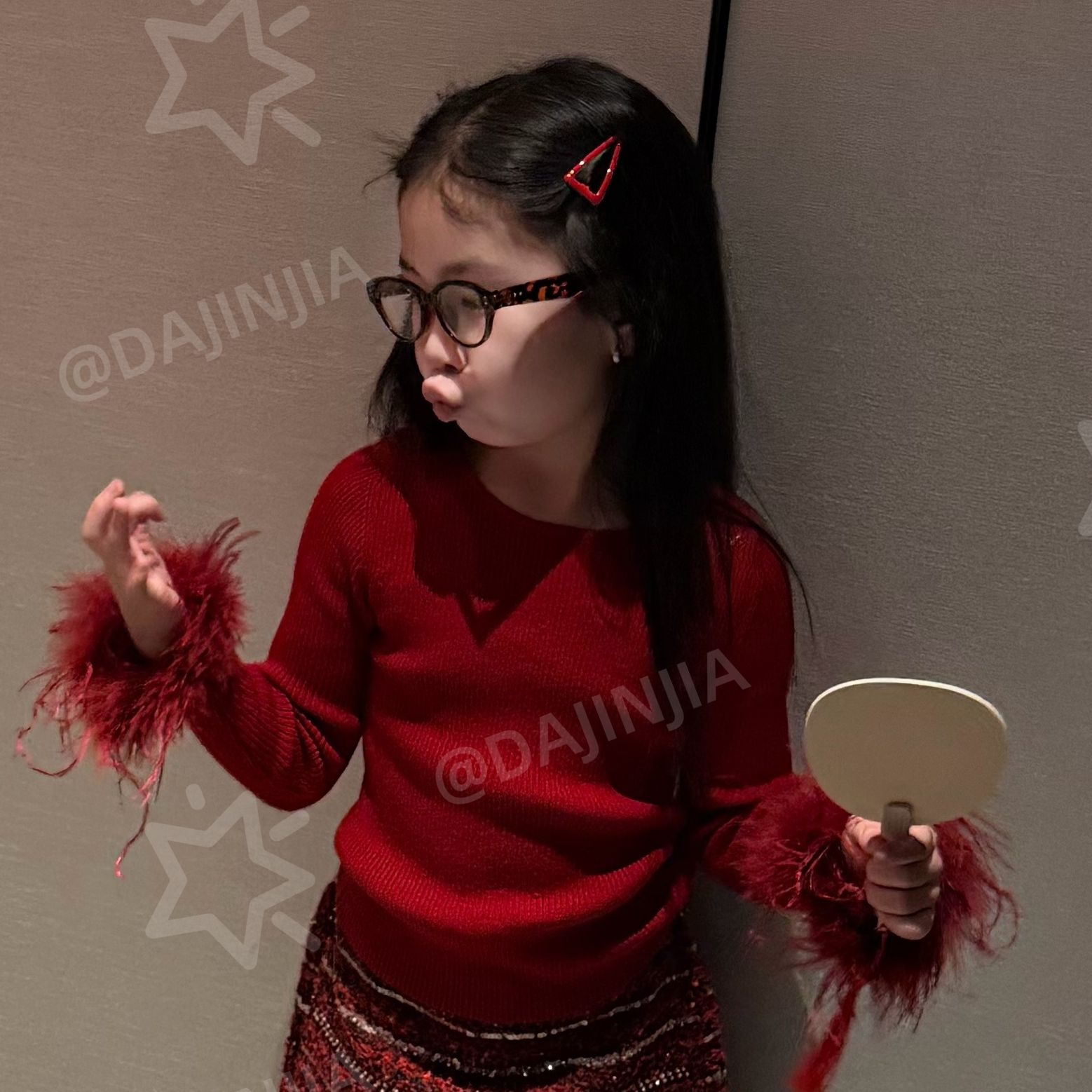 新款氛围感百搭针织毛衣立体鸵鸟毛毛袖可拆卸叠穿过年针织毛衣