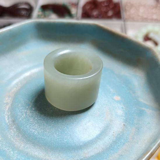 东陵石未镶嵌手把件