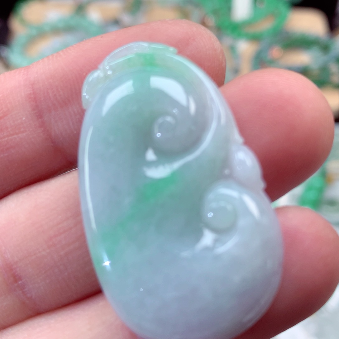 翡翠颈饰未镶嵌翡翠吊坠