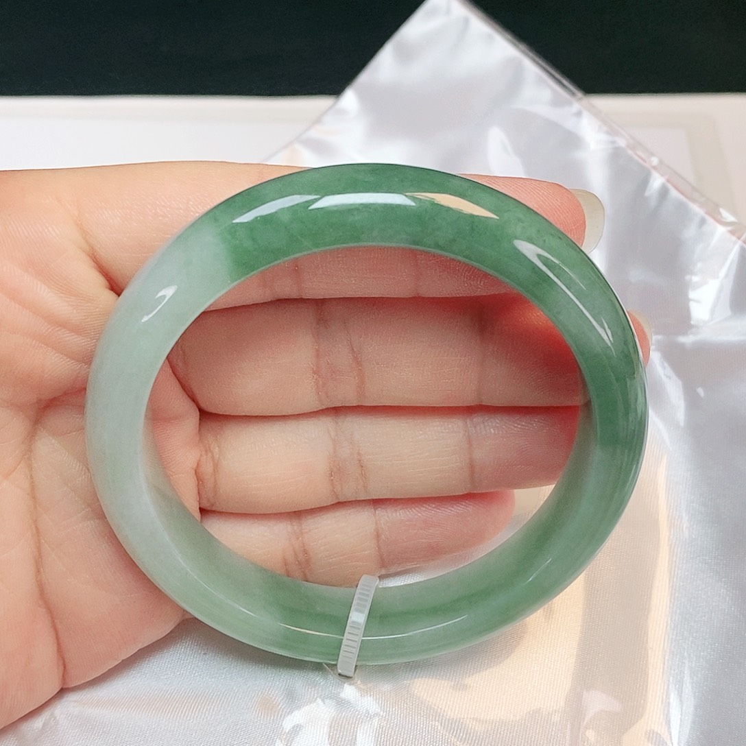 翡翠手镯未镶嵌正圈59
