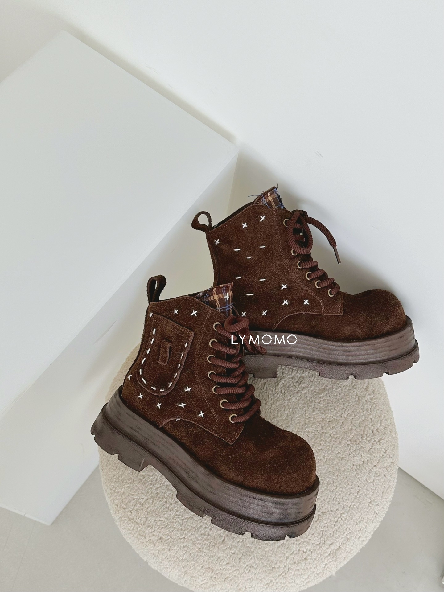 美拉德磨砂绒面真皮大头马丁靴女2025新款系带厚底增高 女工装 靴