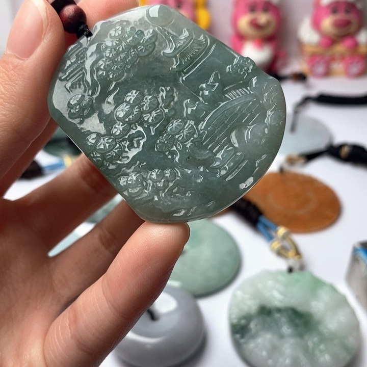 翡翠未镶嵌颈饰翡翠