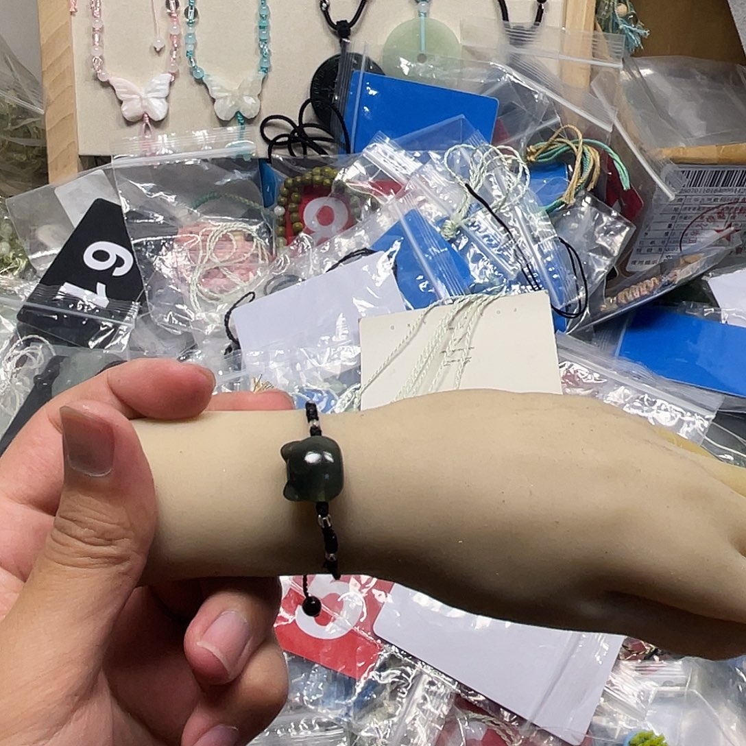 蛇纹石玉合金颈饰
