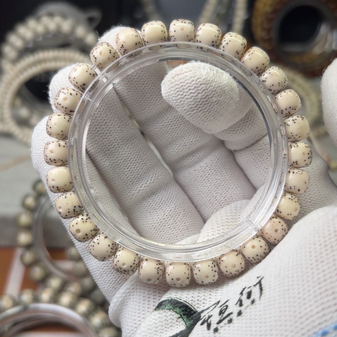 雾***k手串星月菩提8*7骨瓷白