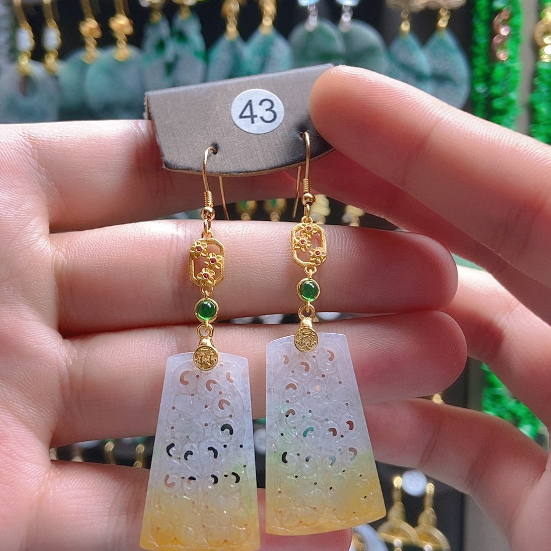 翡翠未镶嵌耳饰翡翠