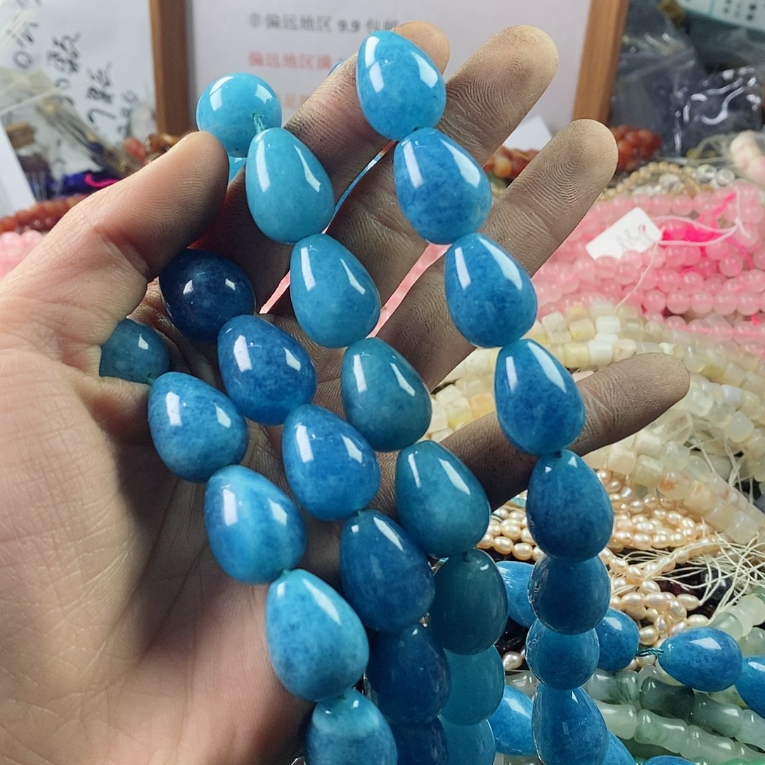 玛瑙/玉髓珠宝半成品未镶嵌一条15×20蓝玉髓大水滴