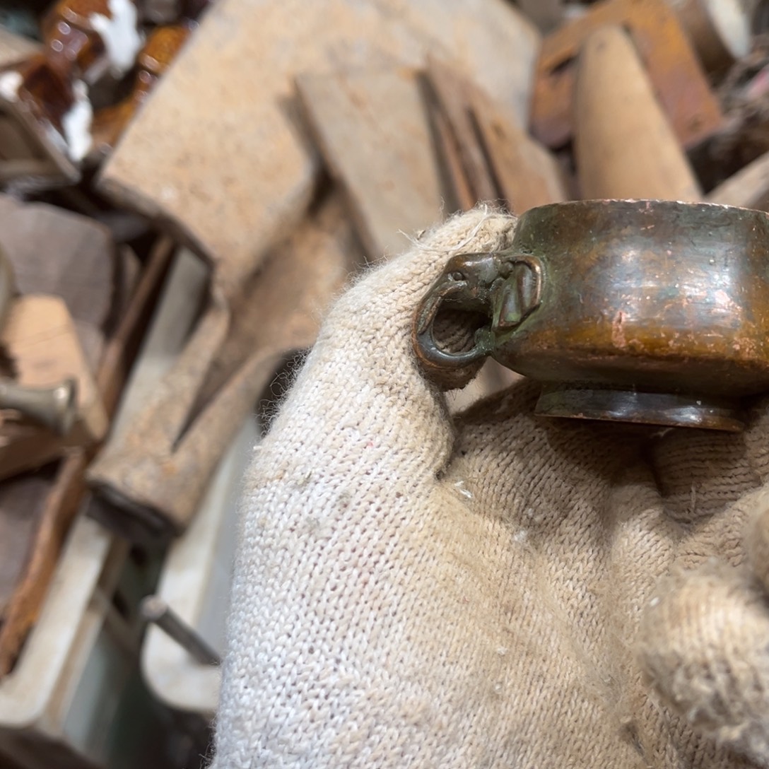 小***土一物一图，工艺品。