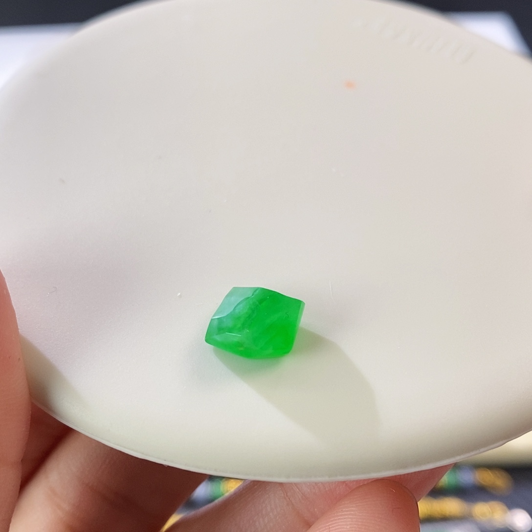 翡翠未镶嵌挂件C****g随行