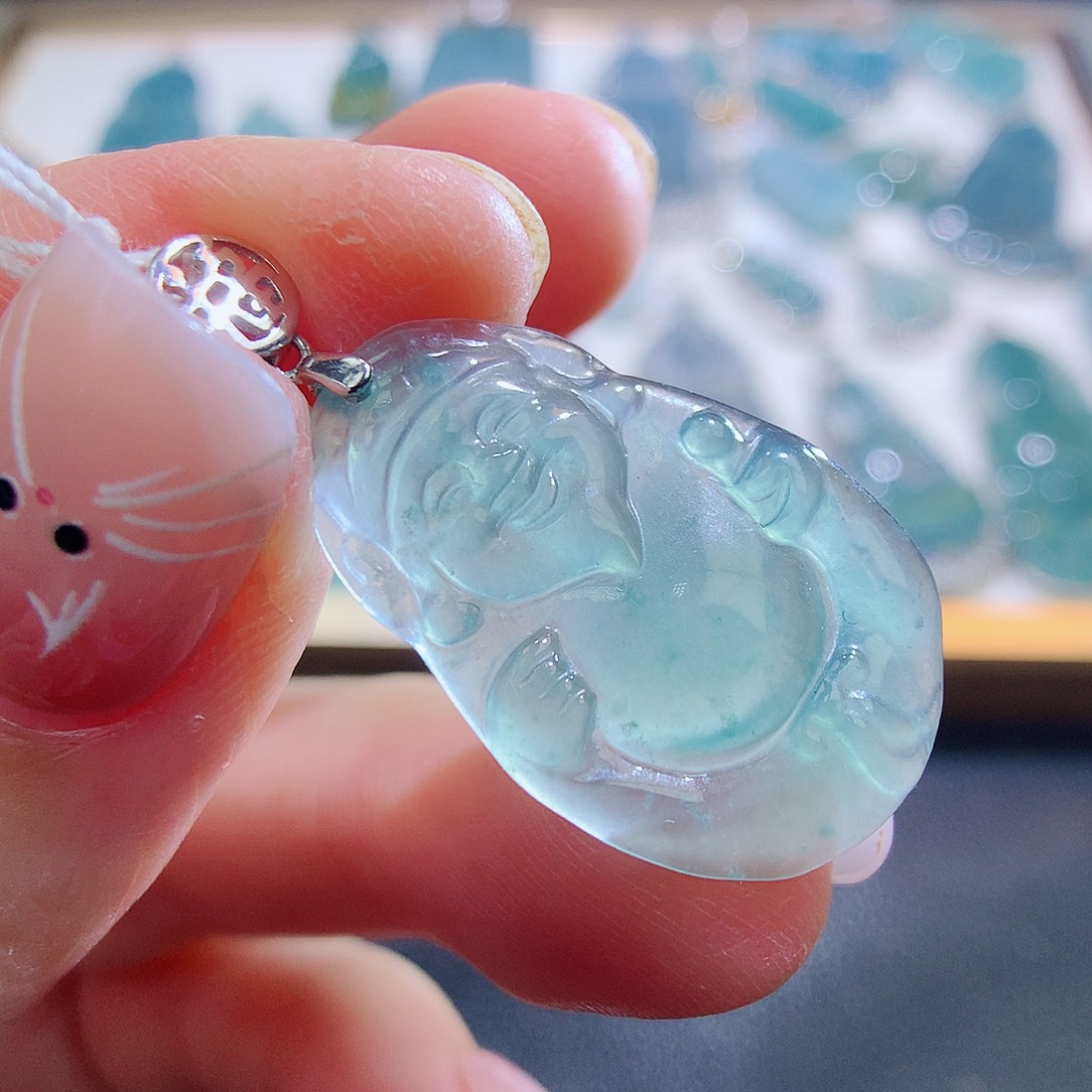 翡翠颈饰未镶嵌翡翠