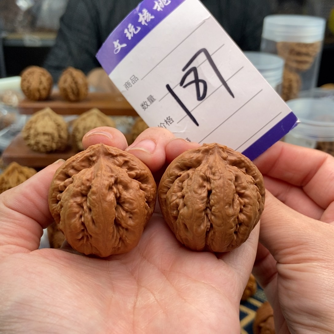 文玩核桃吊坠38霸王龙