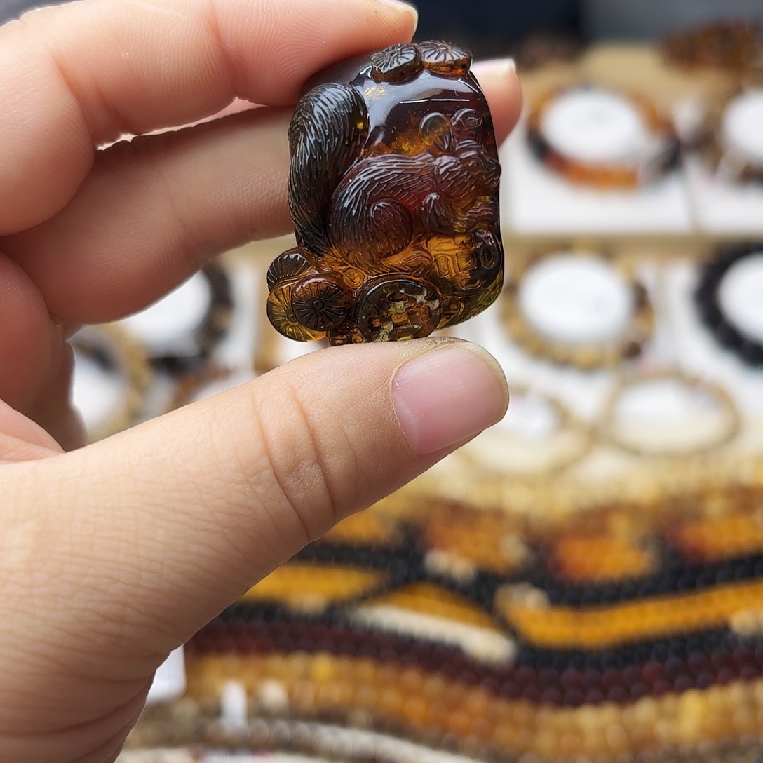 琥珀未镶嵌裸石大