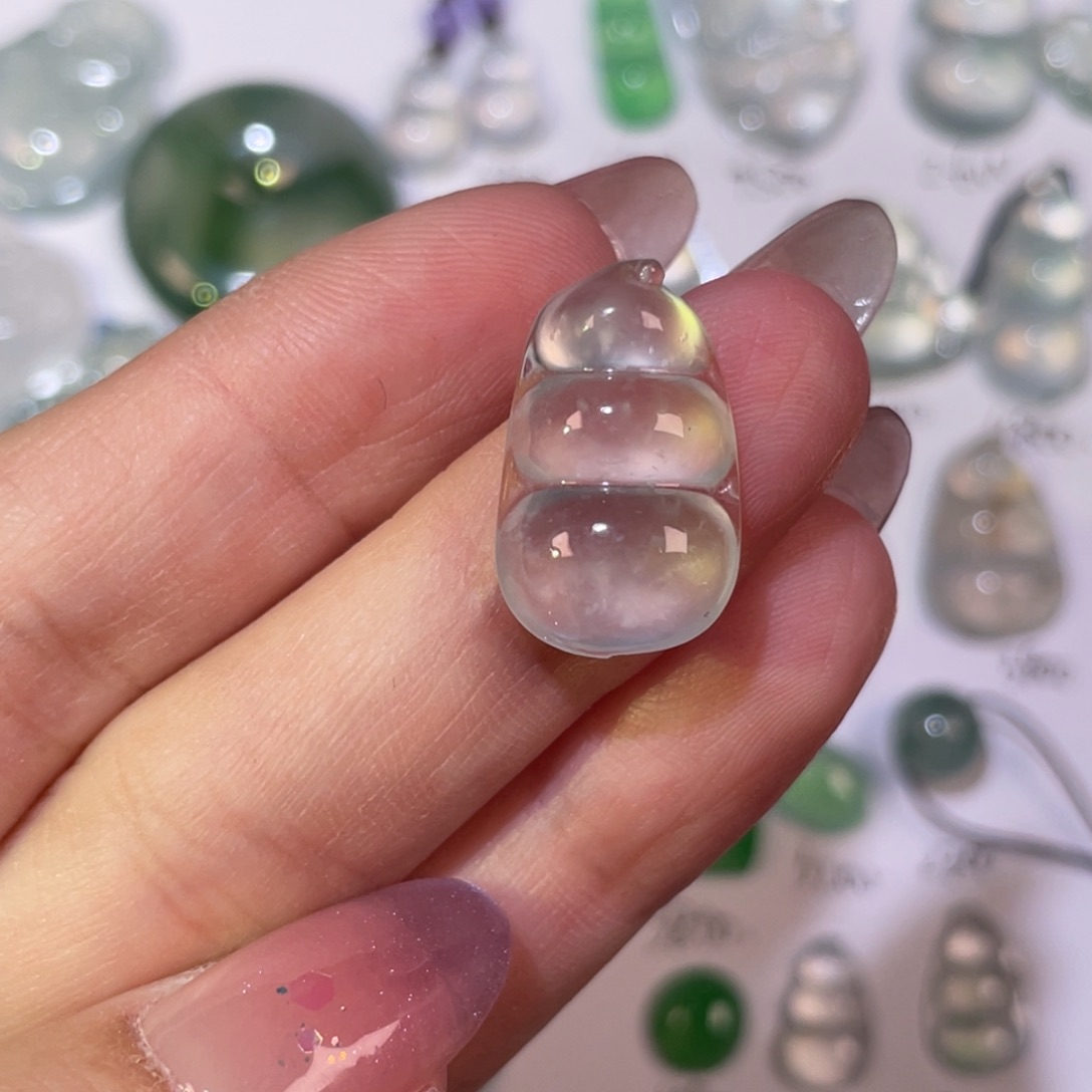 翡翠未镶嵌颈饰裸石