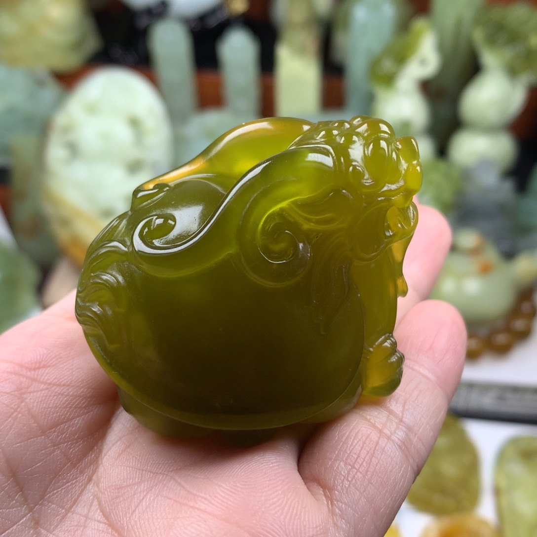 岫玉手把件未镶嵌