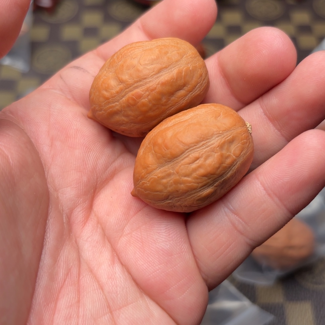 文玩核桃把件88000000