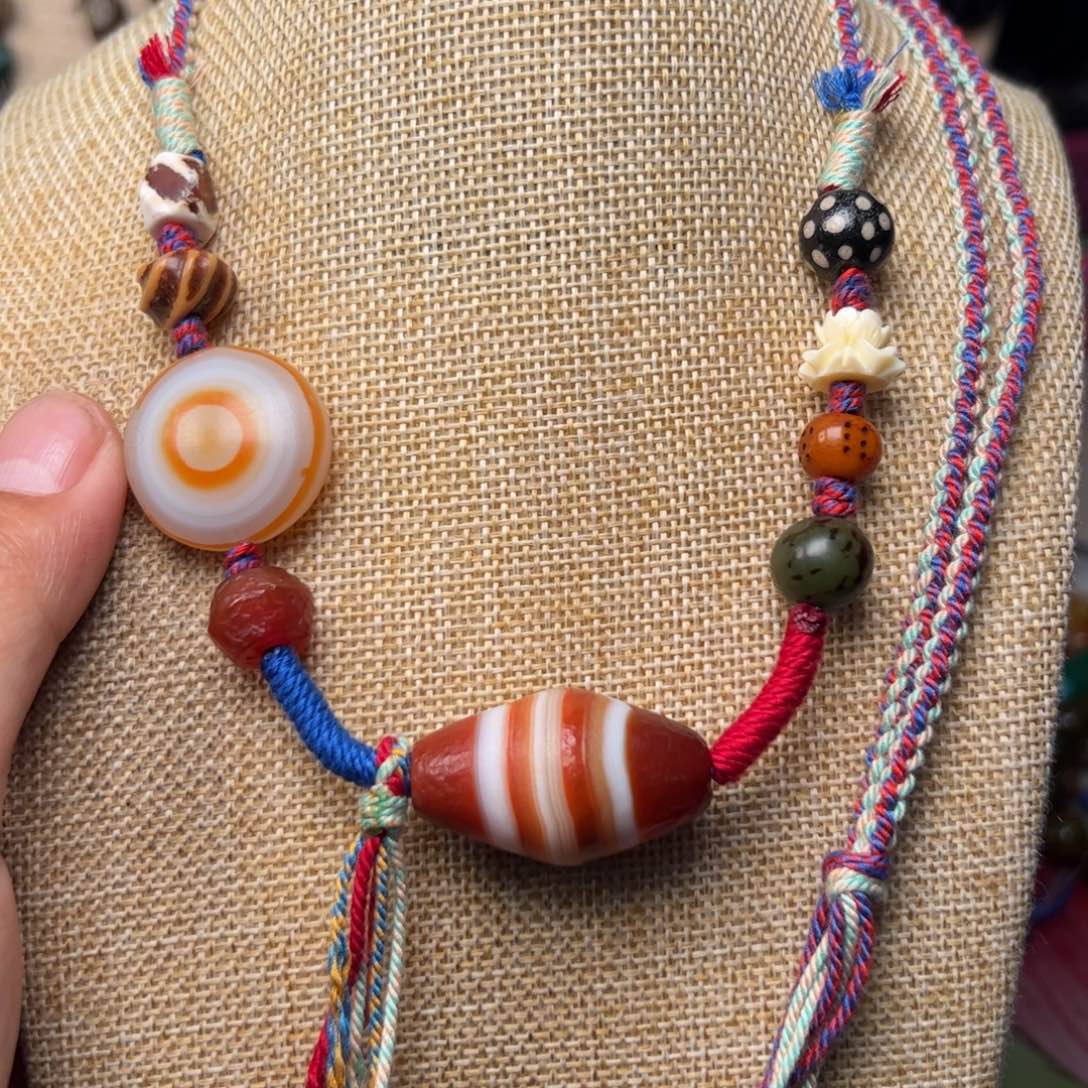 玛瑙/玉髓颈饰未镶嵌