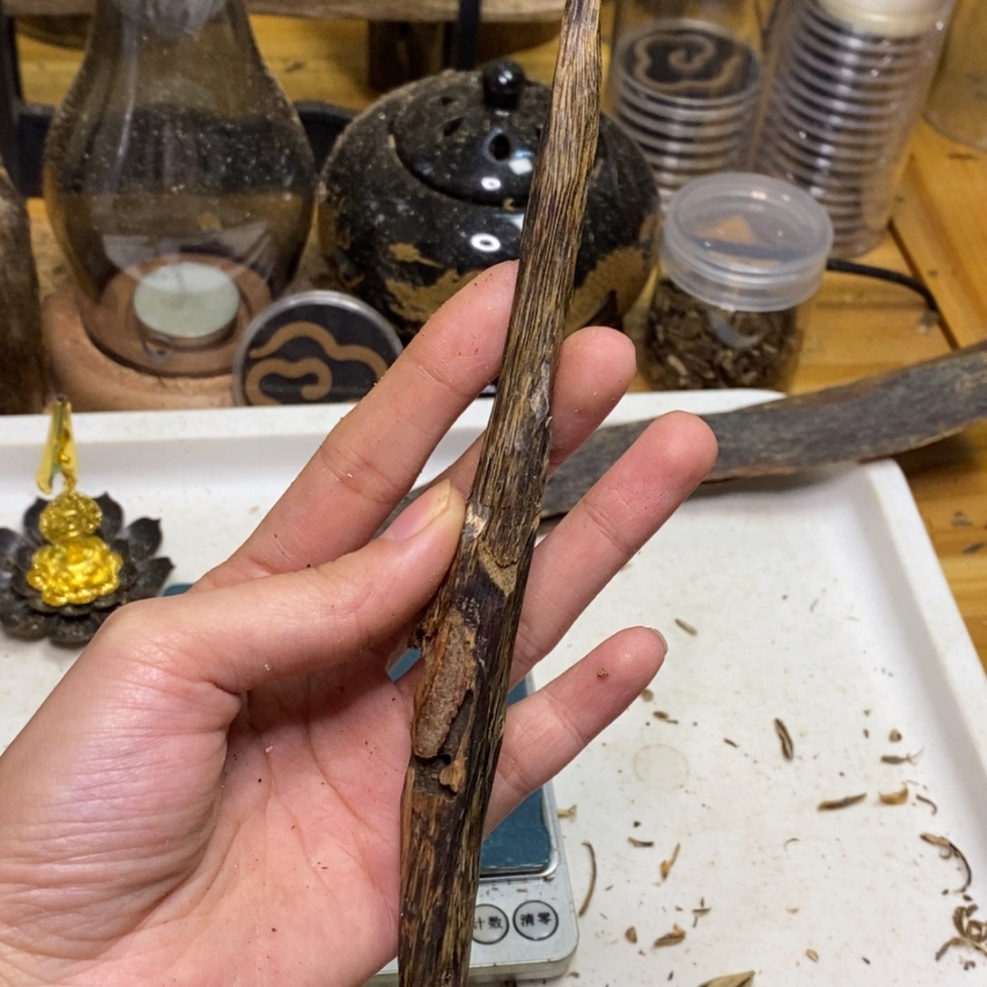 沉香高油香薰天然乌身13克