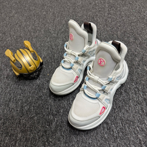 95新 LouisVuitton/路易威登 /39码/白蓝网面老爹鞋/公价10999