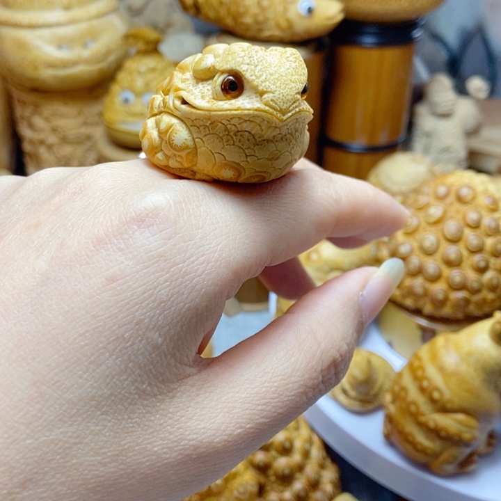 慕***道竹纯手工雕刻竹根金蟾